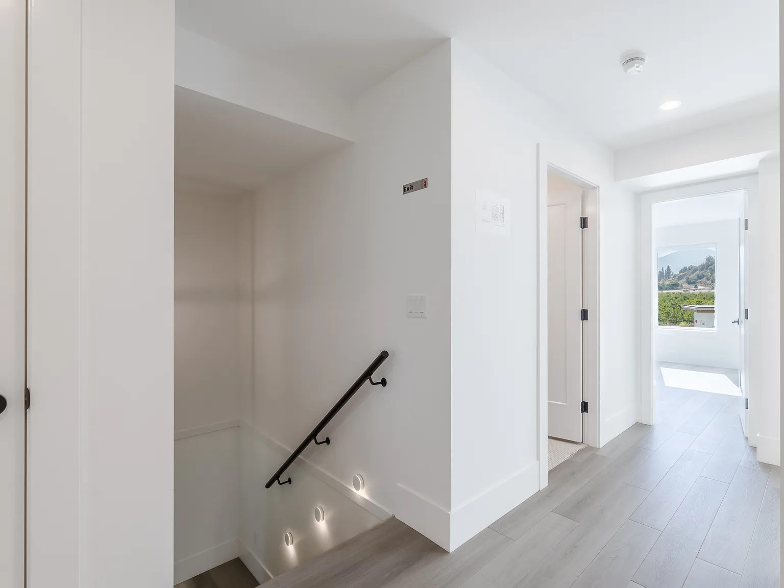 Landry Cres, Summerland — Photo 2