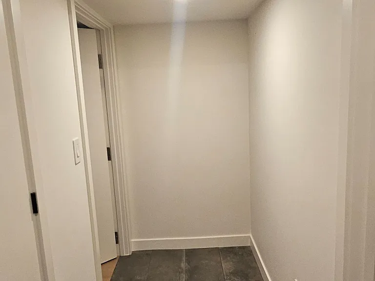 539 Rustic Rd #BASEMENT — Photo 19