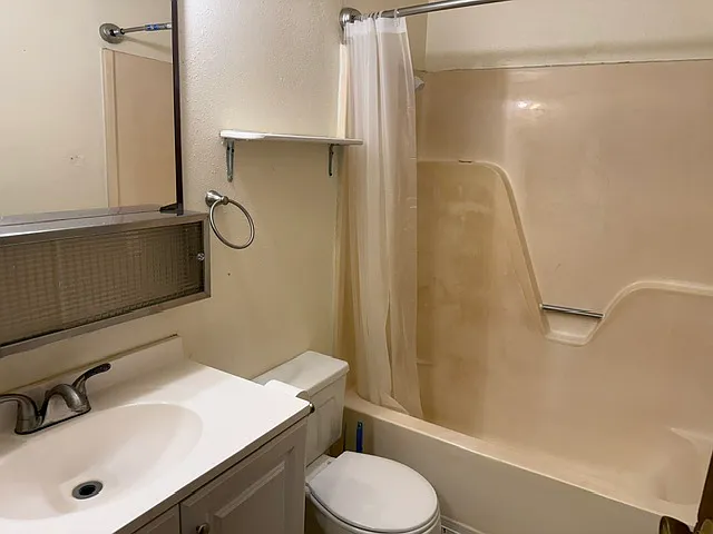 319 N 7th St #3 — Photo 3