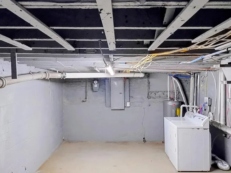 1224 Clover Ln — Photo 19