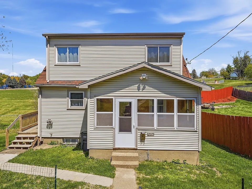 2615 Van Buren St