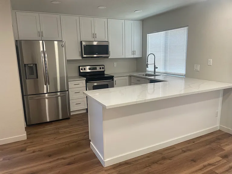 916 S Hacienda Dr #C — Photo 12