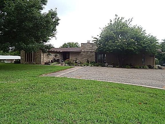 2nd image of 416 Cedar Lane Dr