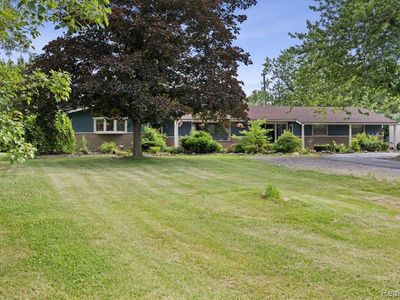 27610 W Huron River Dr, Flat Rock, MI, 48134