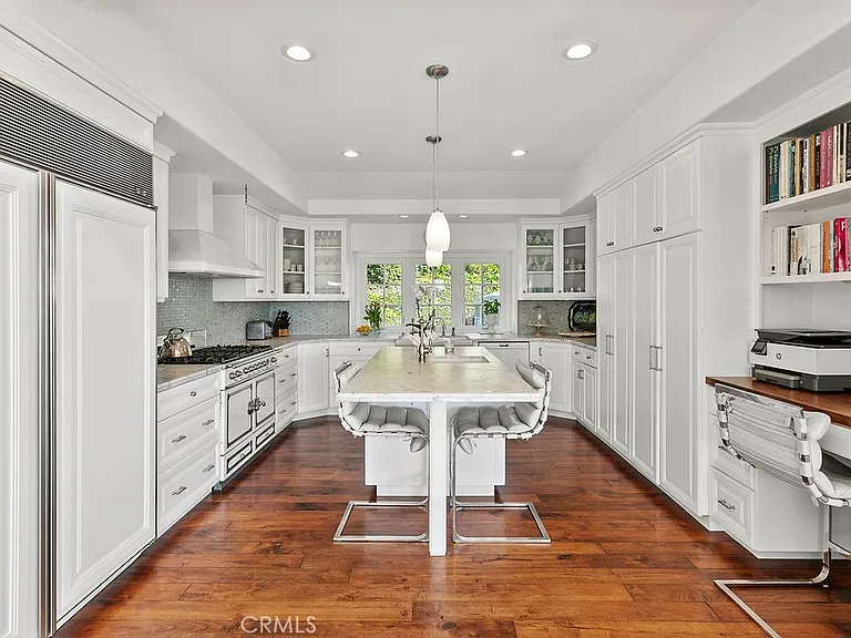 1010 Emerald Bay — Photo 18