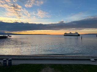 250 Beach Pl APT 301, Edmonds, WA 98020