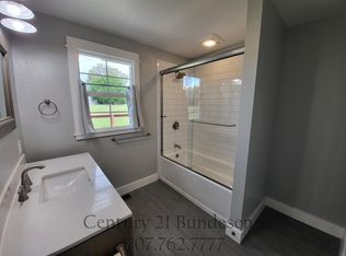 811 Adobe Rd, Petaluma, CA 94954