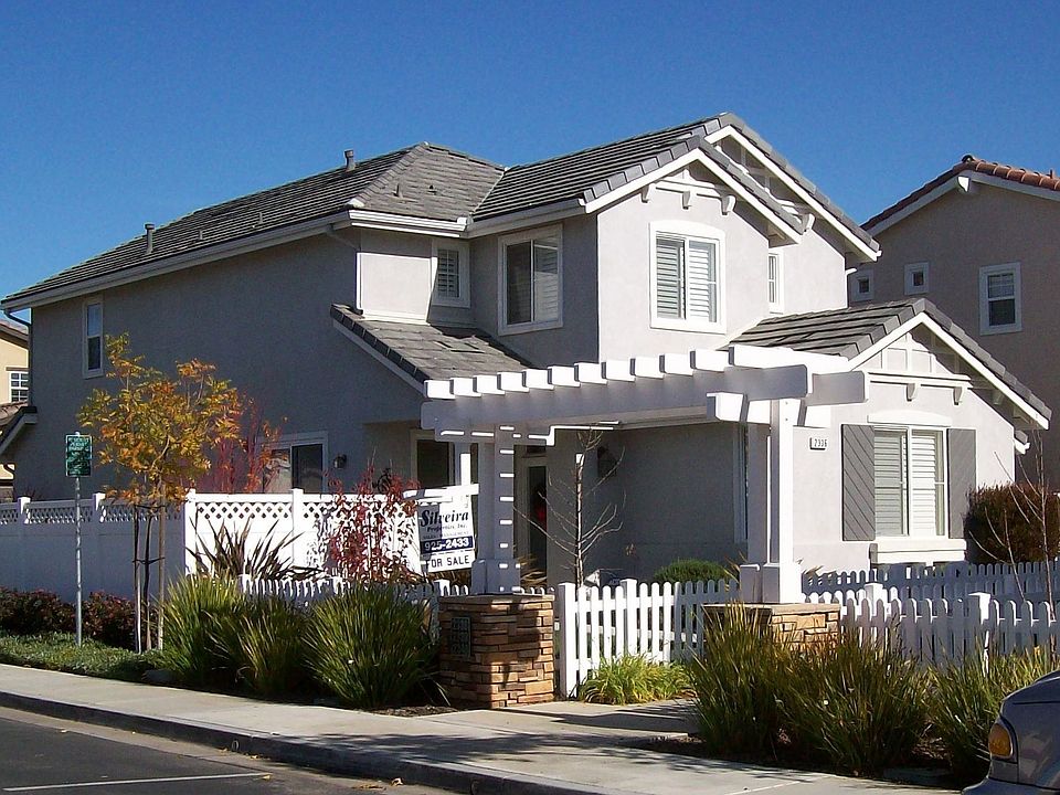 1st image of 2336 S Cordoban Ln