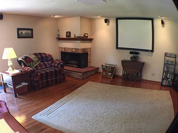 3rd image of 5365 Ponderosa Dr