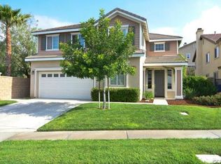 15756 Snowy Peak Ln, Fontana, CA 92336