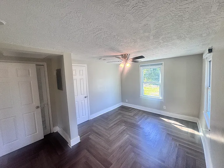 1812 Tubman Home Rd — Photo 3