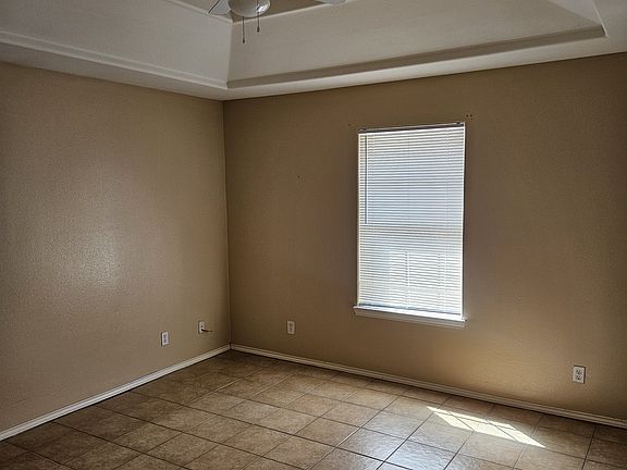 5th image of 2503 Salvatierra Ave APT 15