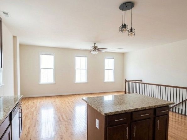 2008 Cedar St APT 2