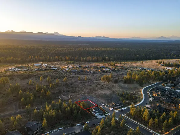 88 Three Woodsman Ln, Gresham, OR 97030