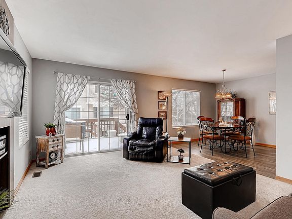 4th image of 522 Sandhurst Ln #504
