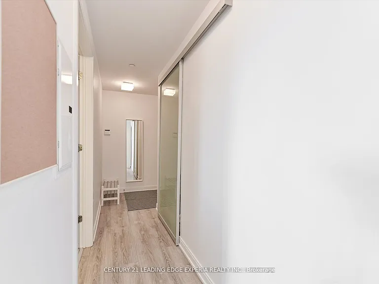 42 Charles St E #2309 — Photo 10