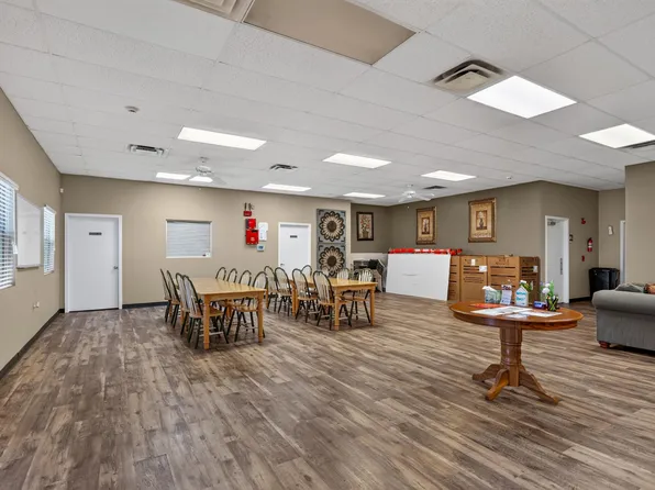 Sun Meadow Apartments