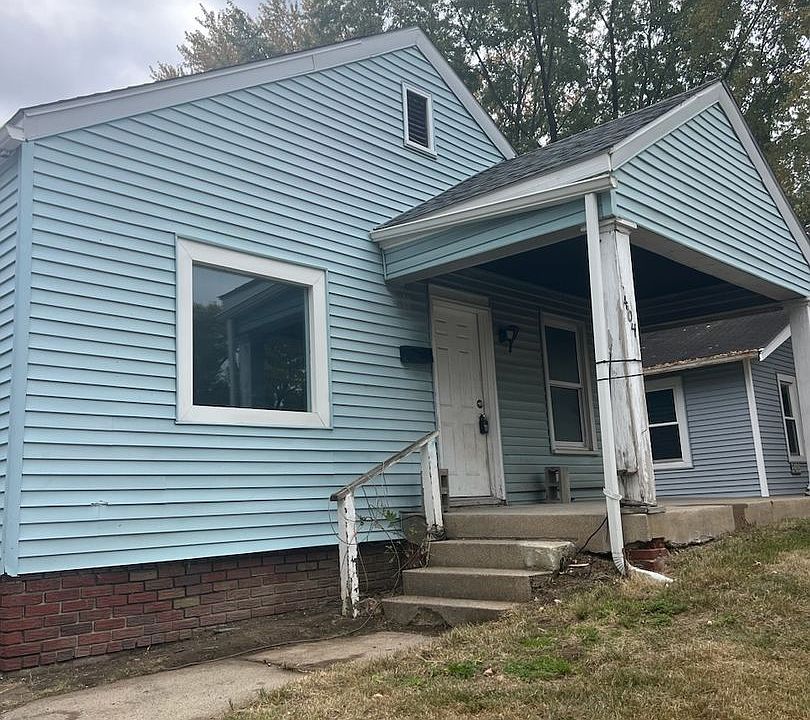 1st image of 2404 S 11th St