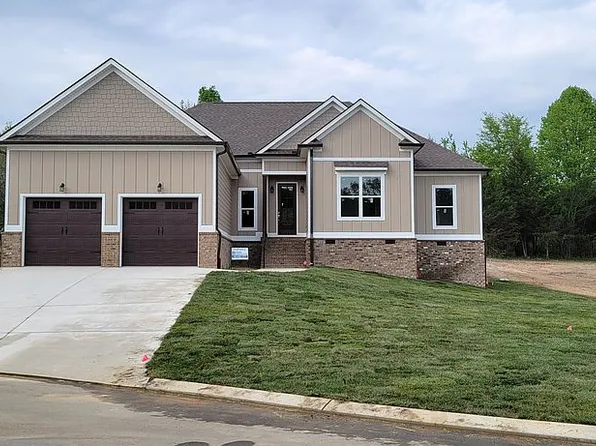7555 Sir Anderson Ct, Ooltewah, TN 37363