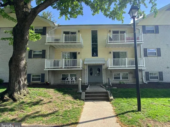 5 Warren Lodge Ct APT 2A, Cockeysville, MD 21030