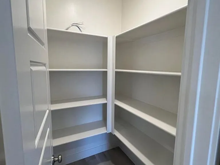 5924 S Aragorn Ln — Photo 4