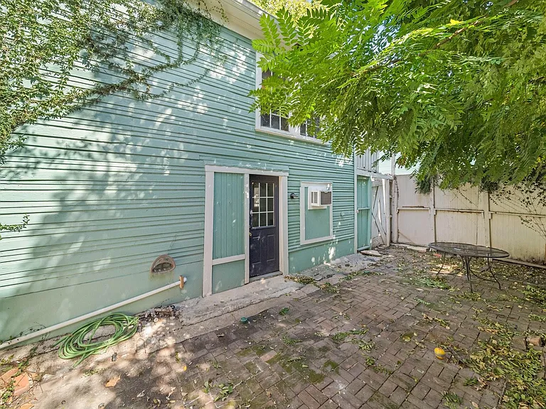 2404 Yoakum Blvd #1 — Photo 12