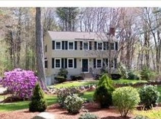 5 Ashley Dr, Londonderry, NH 03053