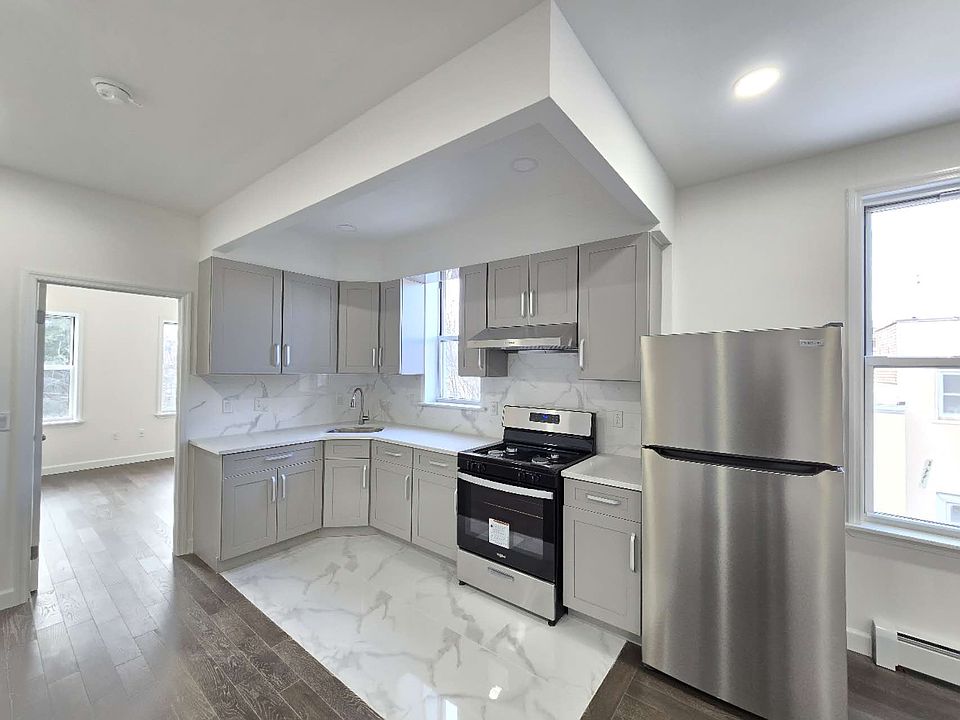 1st image of 2062 Bath Ave #3