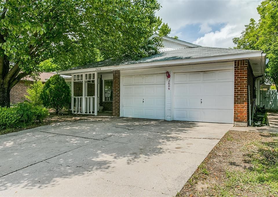 1st image of 2606 Fairmont Dr