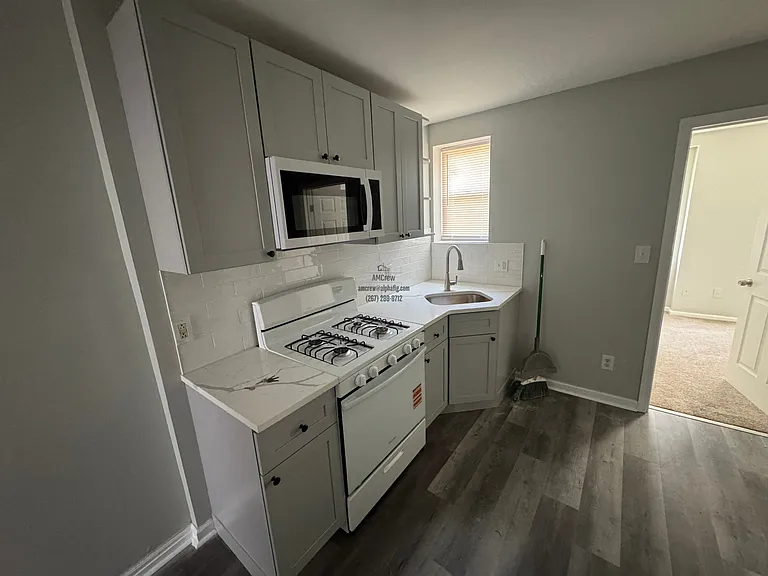3730 N 16th St #3 — Photo 7