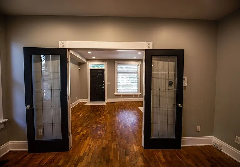 221-223 Thurman Ave #221 — Photo 3