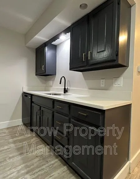 1429 N 34th St #4 — Photo 2
