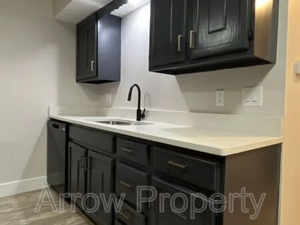 1429 N 34th St #4, Lincoln, NE 68503
