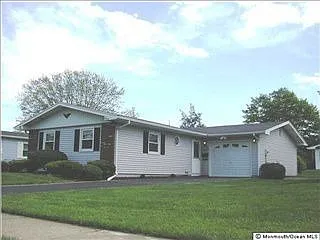 11 Blake Cir photo 1