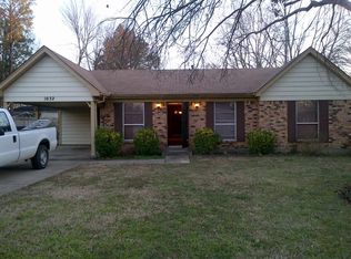 1032 Greencliff Rd, Collierville, TN 38017