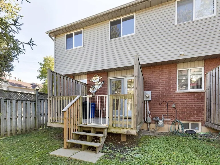 50 Chapman Ct #14 — Photo 9
