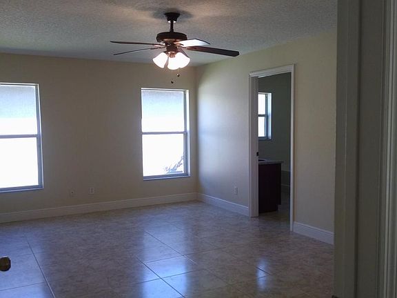 5th image of 452 Windrose Dr