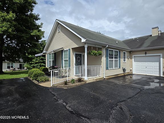 3rd image of 8 Fennel Court