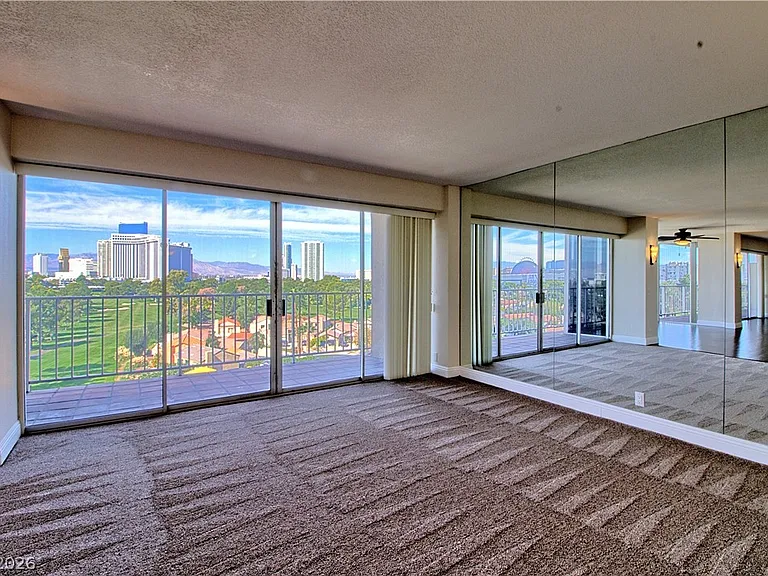 3111 Bel Air Dr #8E — Photo 17