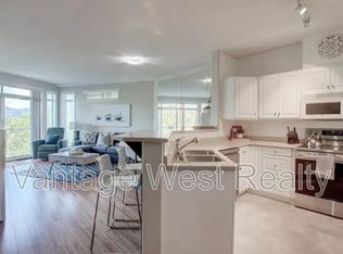 1088 Sunset Dr UNIT 412, Kelowna, BC V1Y 9W1