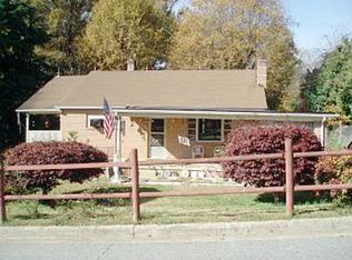 516 25th St SW, Hickory, NC 28602