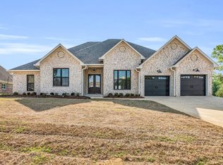 105 Kingwood Dr, Starkville, MS 39759