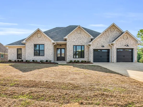 105 Kingwood Dr, Starkville, MS 39759