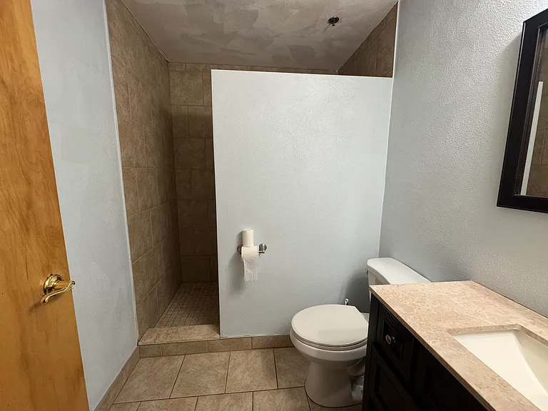 135 Washington St — Photo 5
