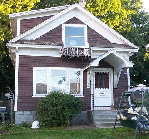 Great 2 Bedroom Starter Home