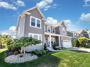 4963 Waterford Ln, Hamburg, NY 14075