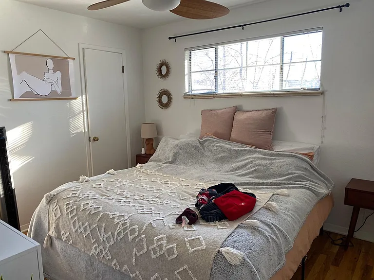 309 E Myrtle St — Photo 6
