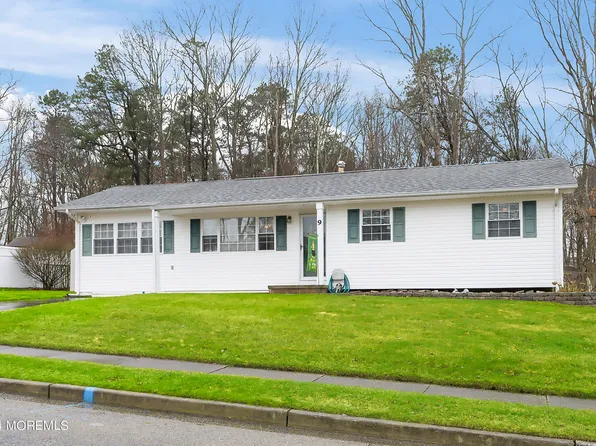 9 Birch Drive, Jackson, NJ 08527
