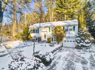 32 West Rd, Londonderry, NH 03053
