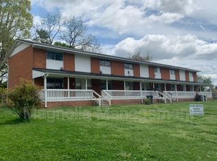 226 Oak St APT F, Henderson, NC 27536